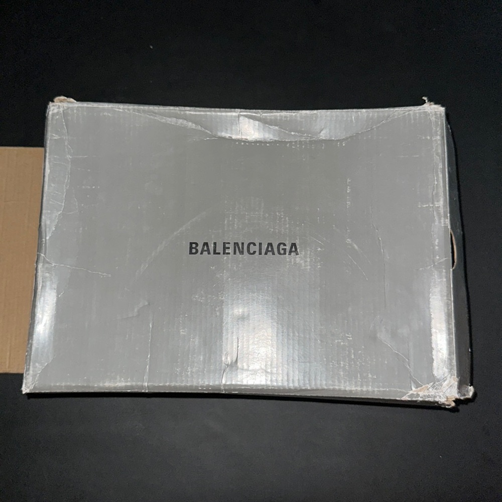Balenciaga sneakers new in box size 37